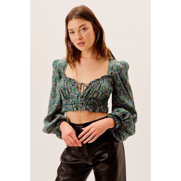 FOR LOVE AND LEMONS Alisa Top Floral Cropped Milkmaid Satin Smocked Small - Picture 1 of 14